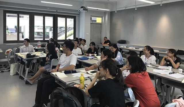 商务培训中如何设计具有挑战性的游戏化任务