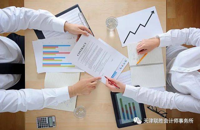 如何利用模拟演练提升商务决策能力