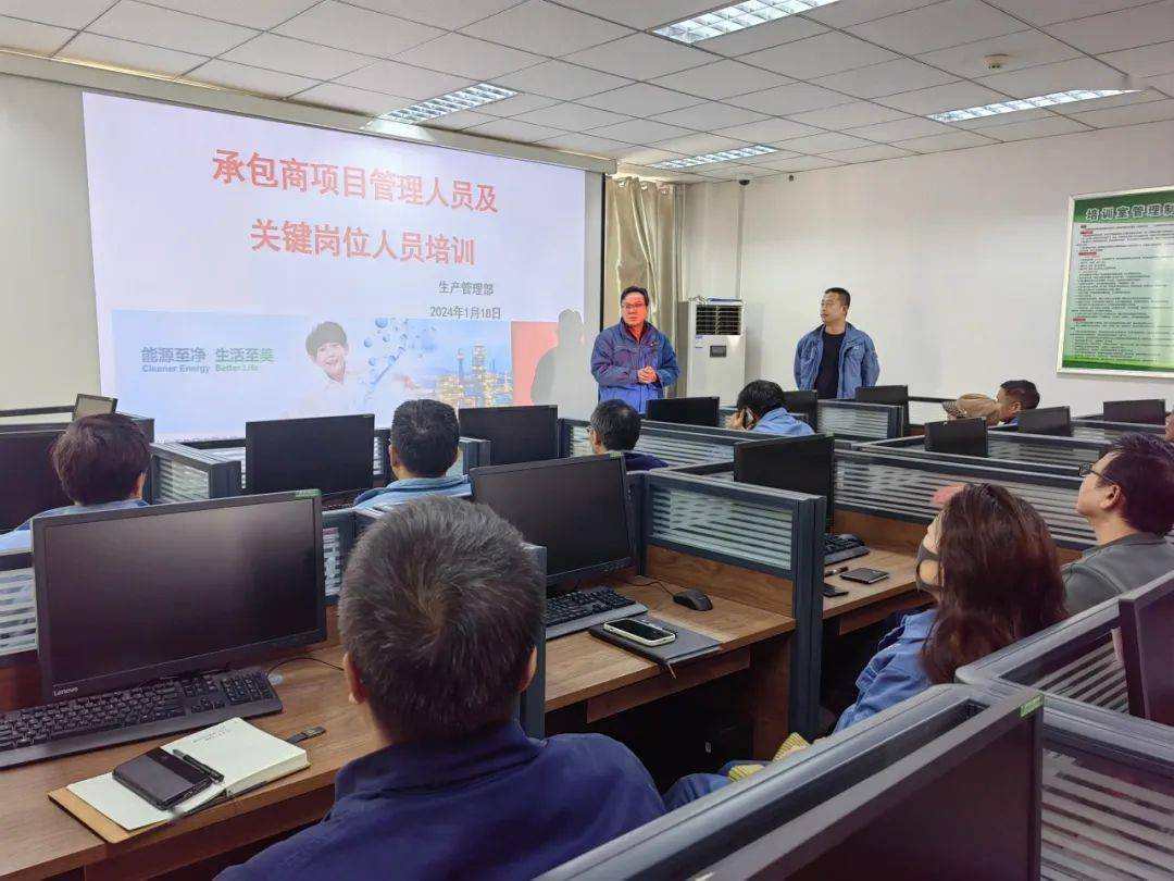 如何利用实践操作强化商务培训中的关键能力