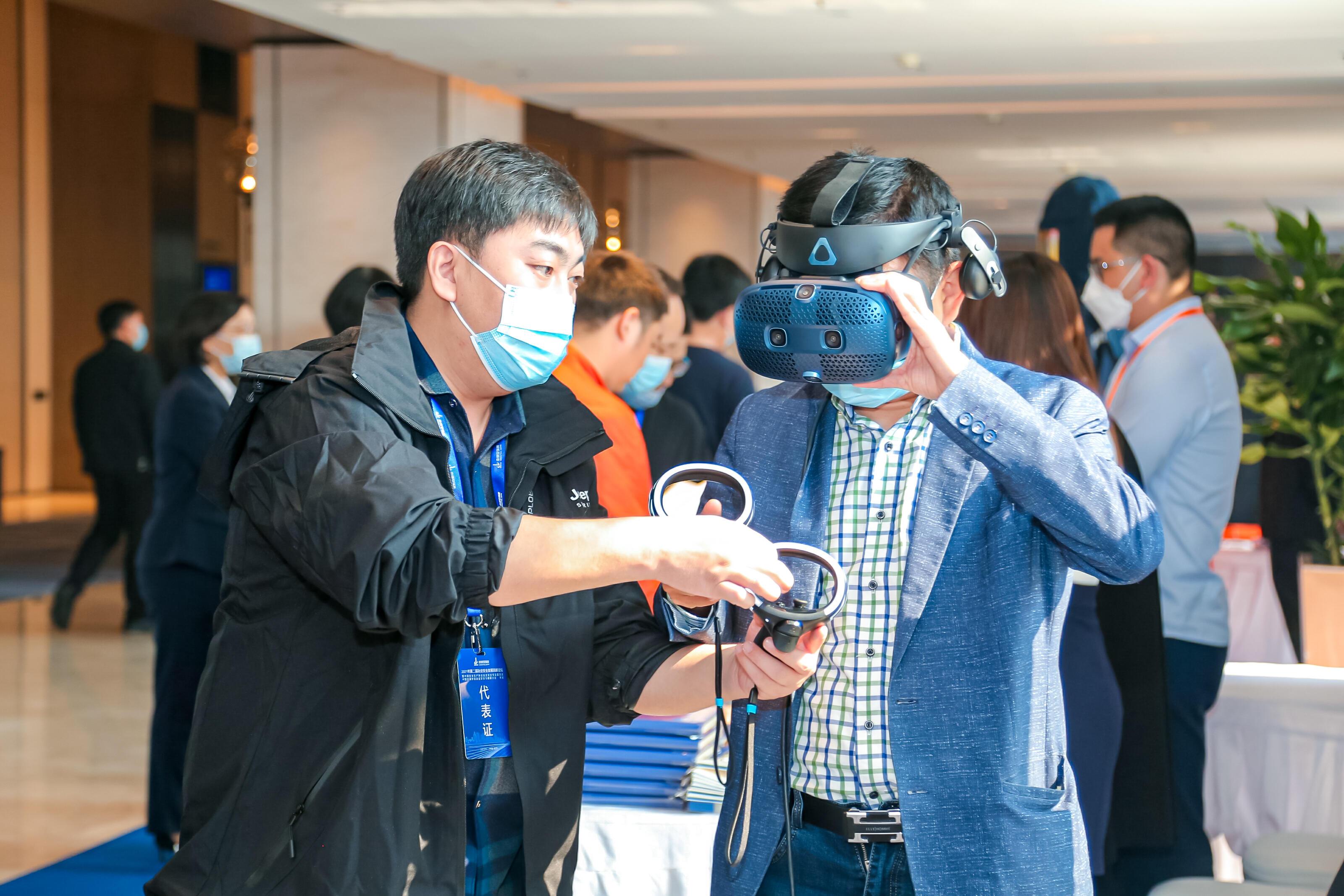 商务培训中如何利用虚拟现实技术推动创新和实践
