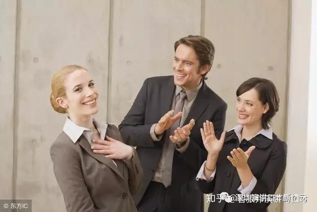 如何在商务演讲中运用故事叙述技巧
