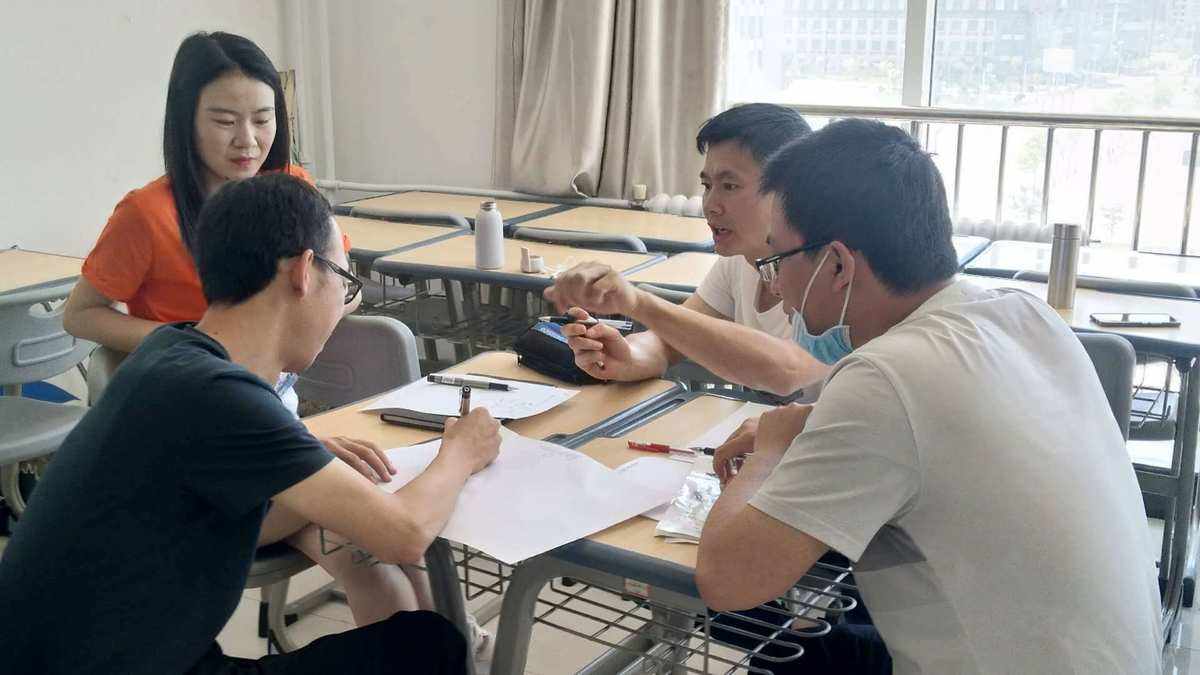 如何在商务培训案例讨论中促进学员的创新思维