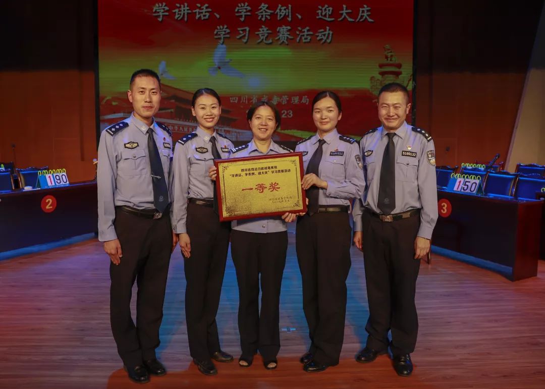 精气神：女足运动员斗志昂扬